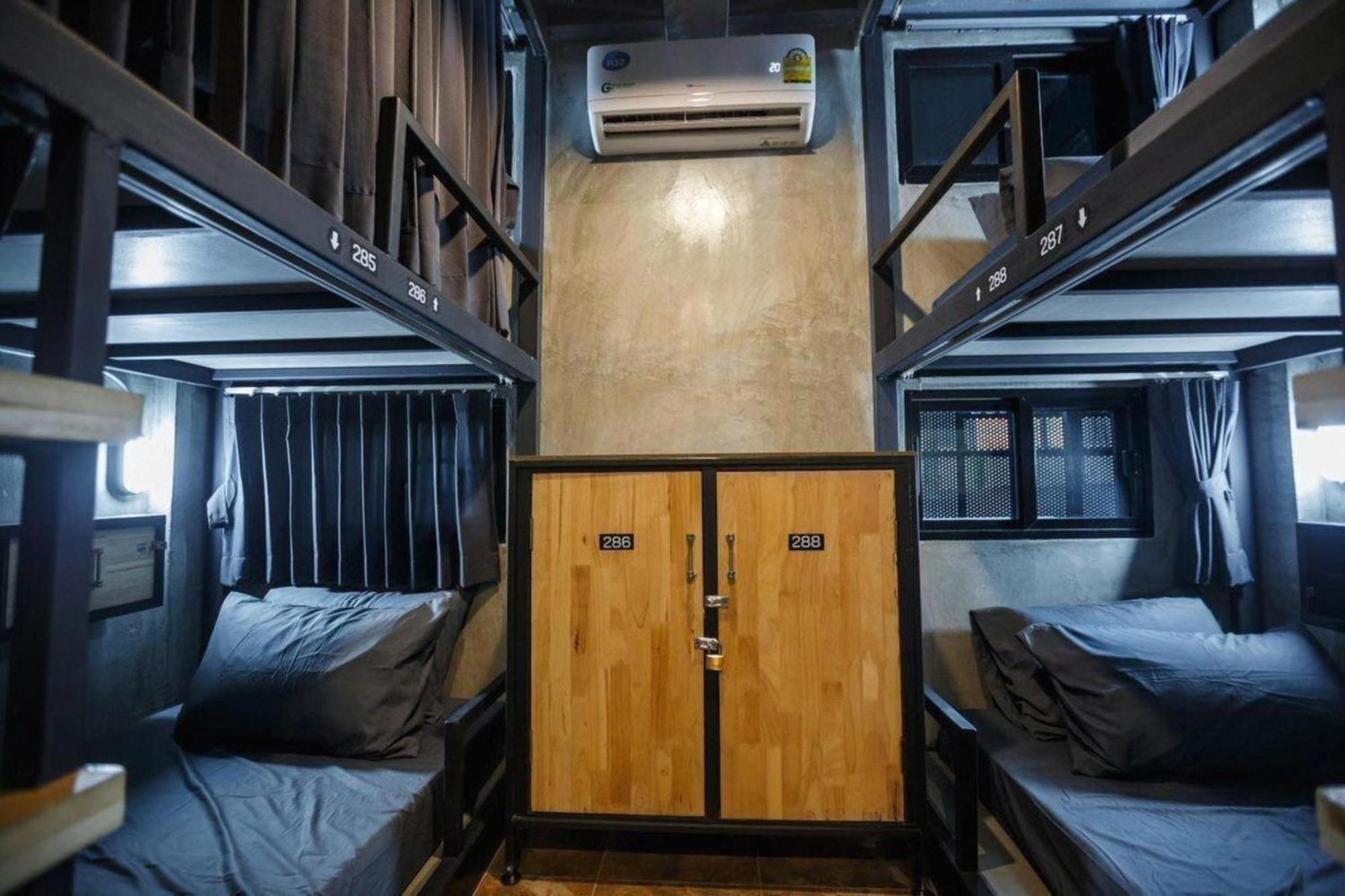 Episode 11 Hostel Bangkok Exterior foto