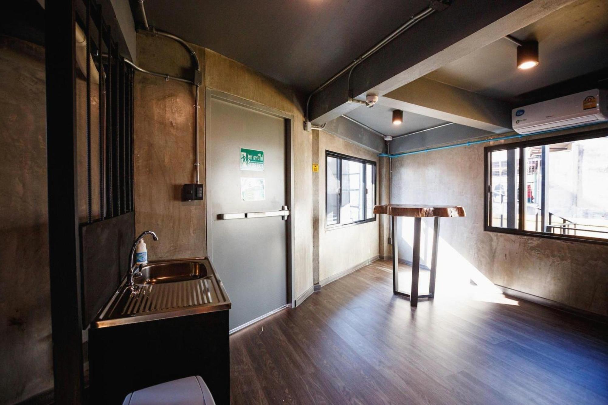 Episode 11 Hostel Bangkok Exterior foto
