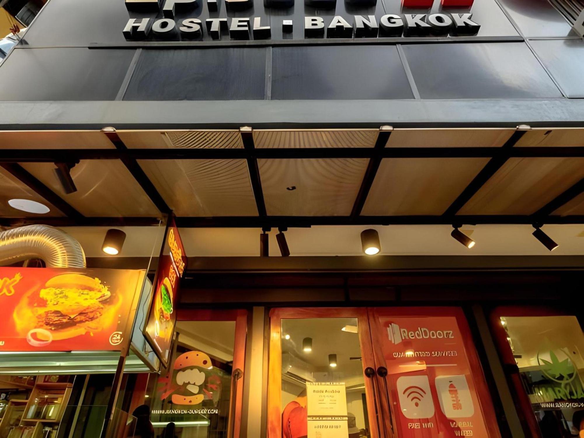 Episode 11 Hostel Bangkok Exterior foto